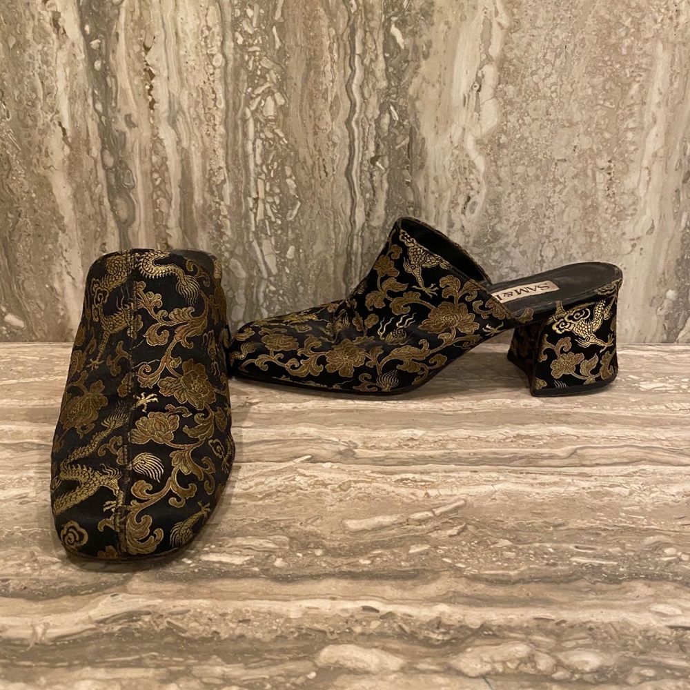 Vintage 90’s dragon print mules